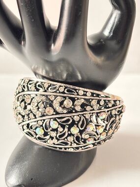 Yuhong ab rhinestones Encrusted wide cuff clamping bracelet